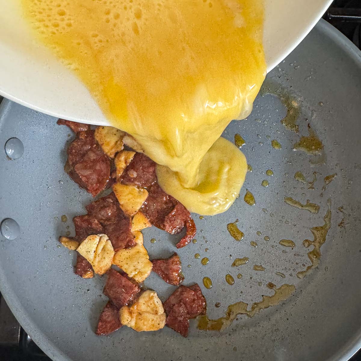 preparing a puffball mushroom omelette